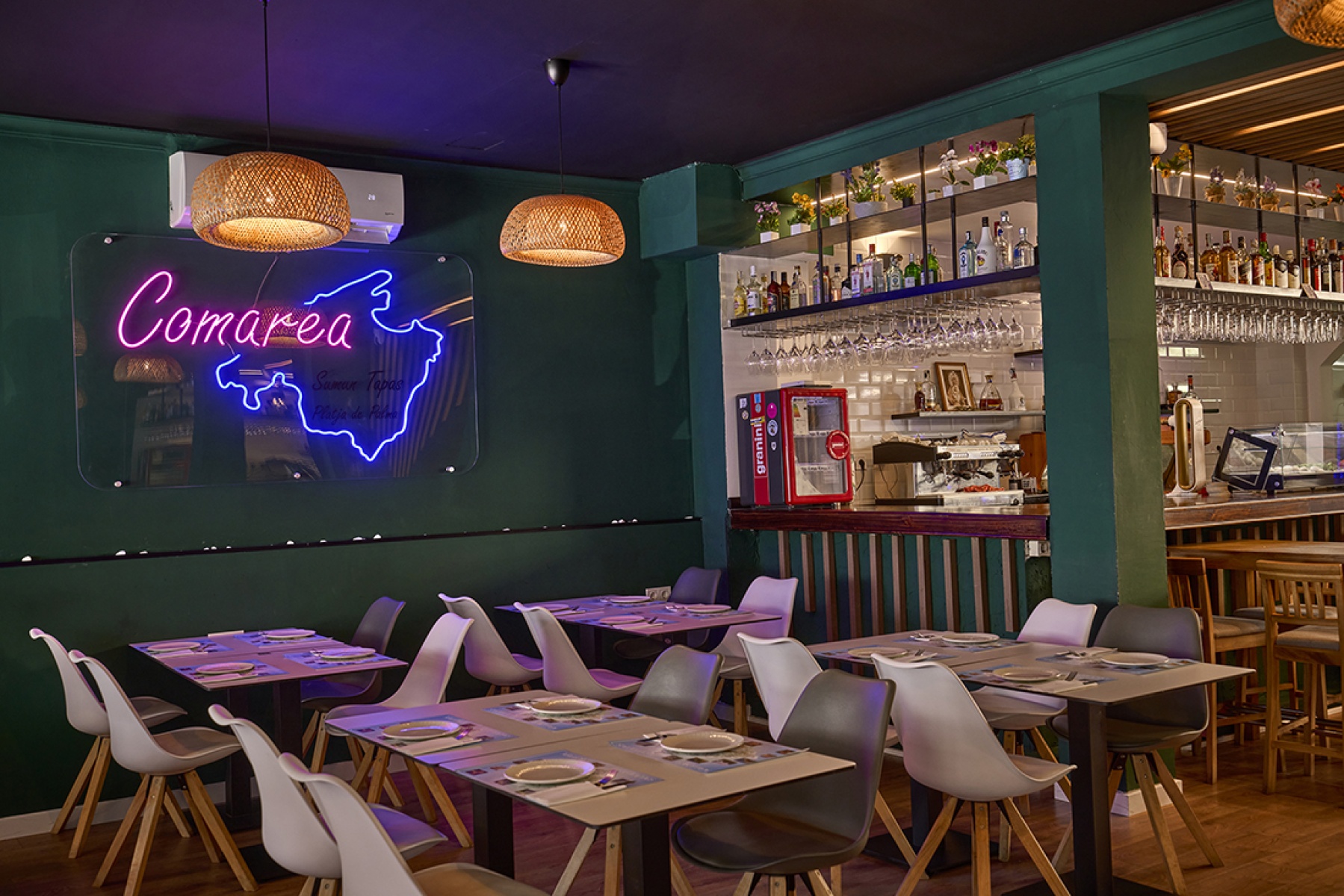 COMAREA TAPAS & DRINKS